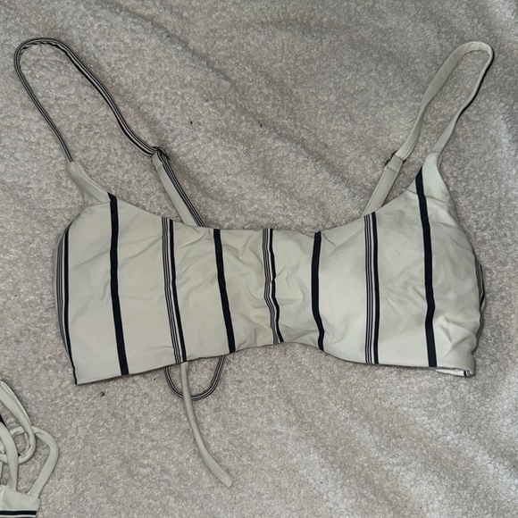 O’Neill Bikini - Picture 5 of 6